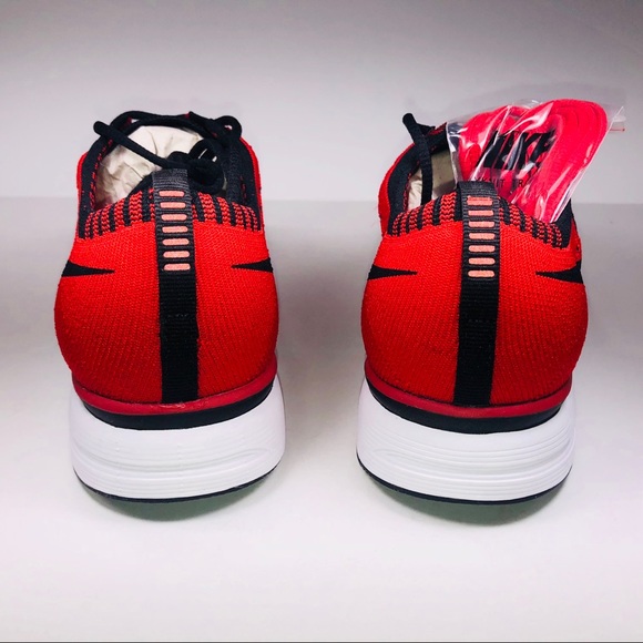 flyknit trainer university red